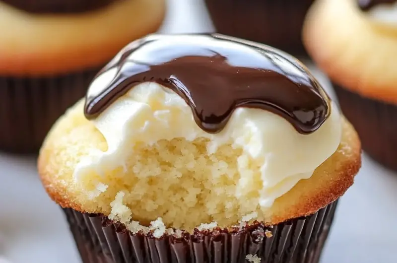 Boston Cream Pie Cupcakes